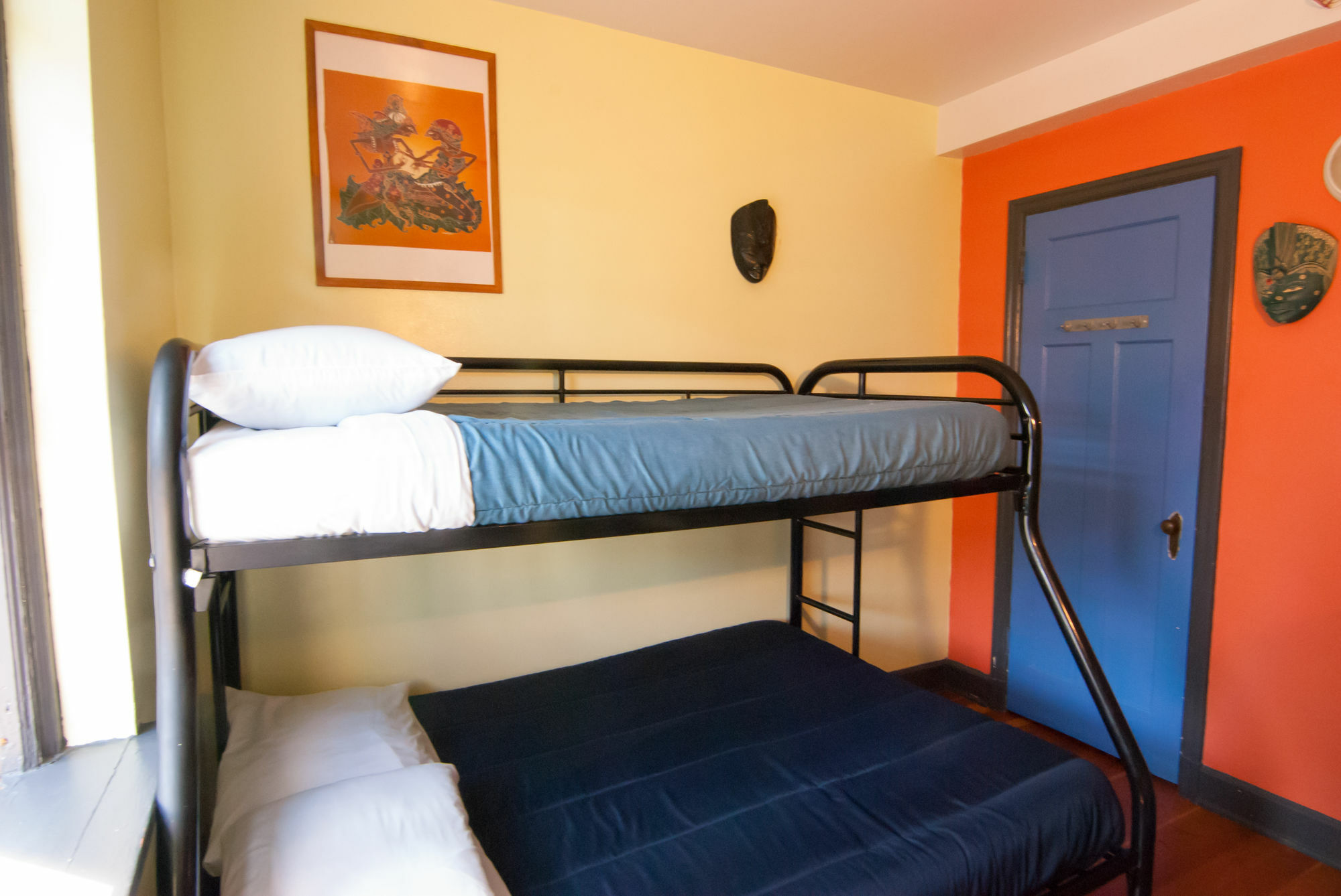 Ocean Island Inn | Backpackers | Suites Victoria Buitenkant foto