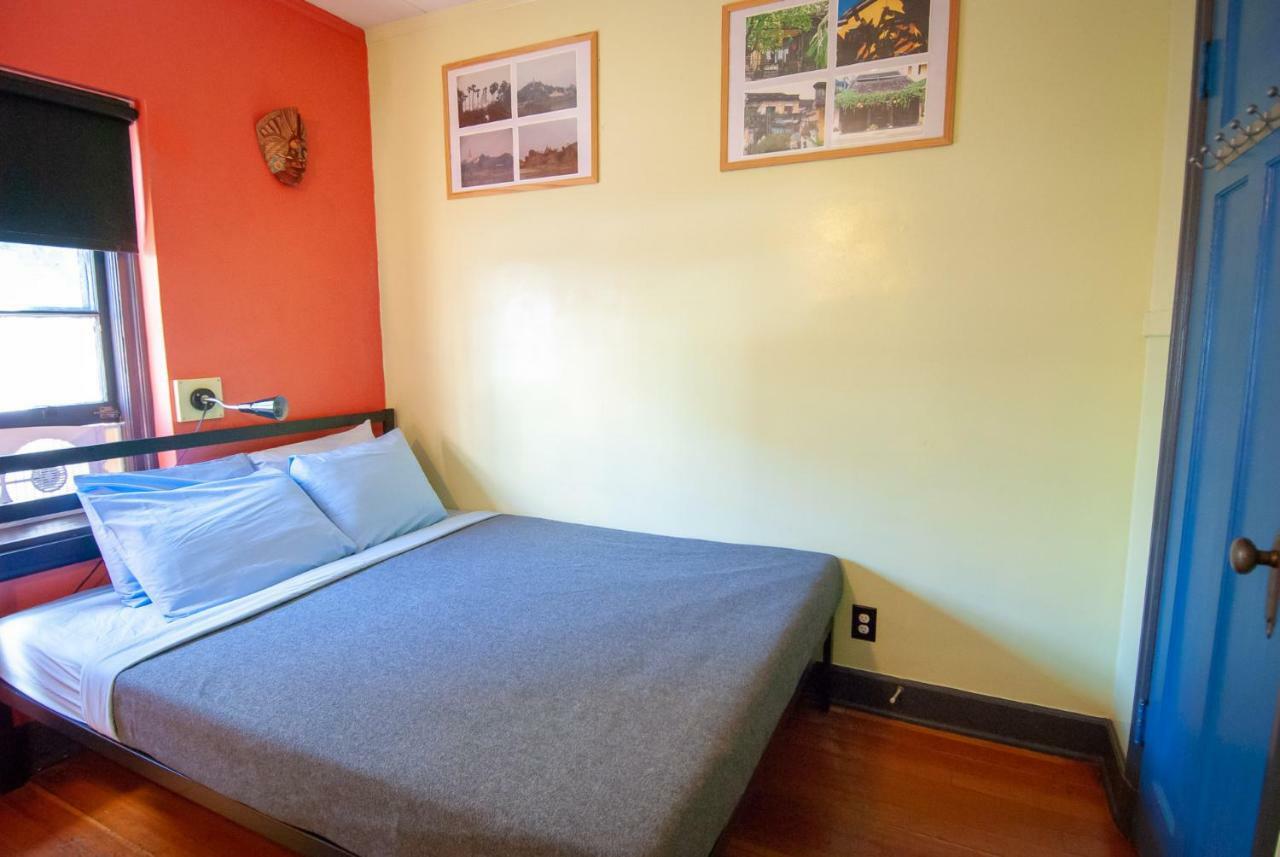 Ocean Island Inn | Backpackers | Suites Victoria Kamer foto