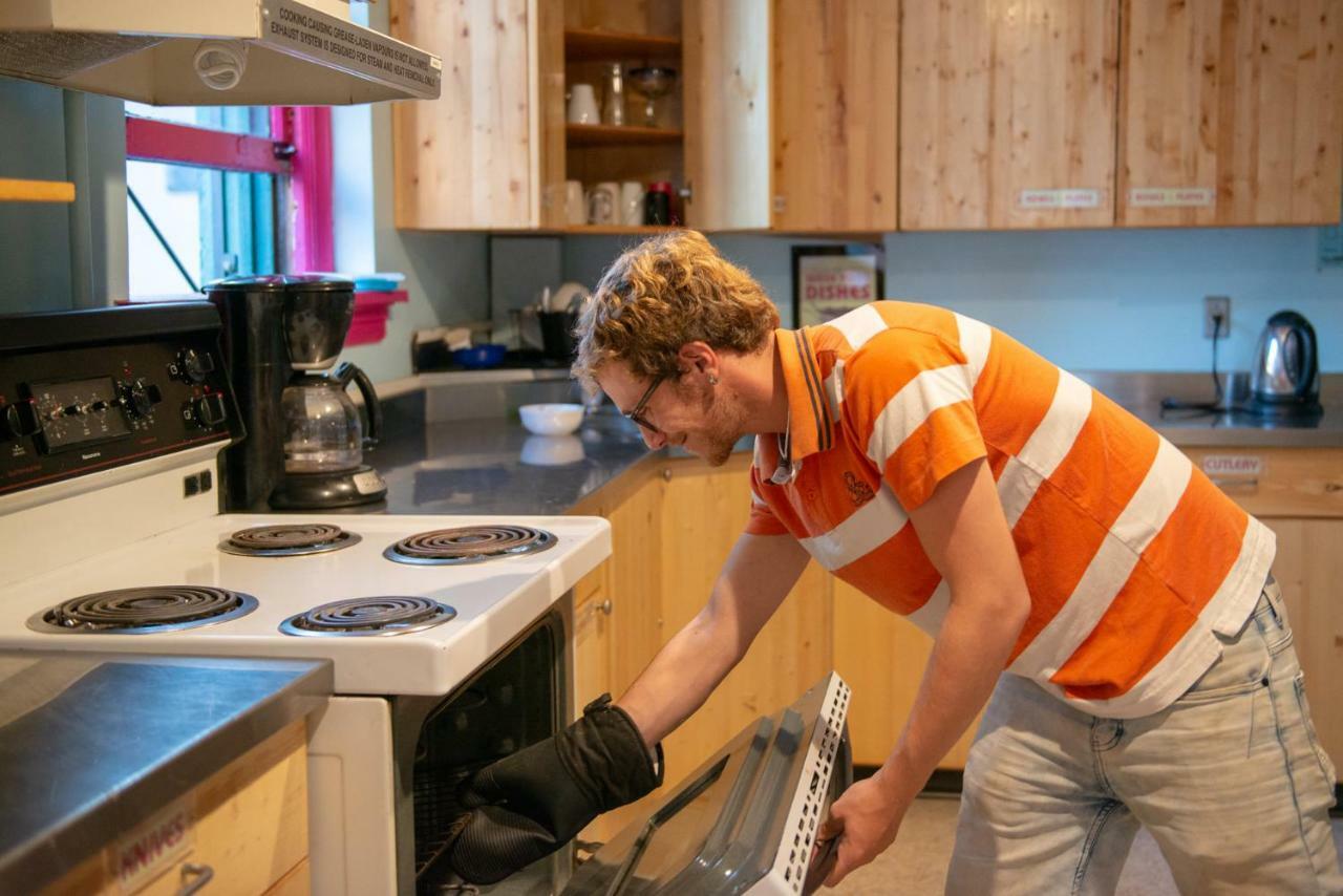 Ocean Island Inn | Backpackers | Suites Victoria Buitenkant foto