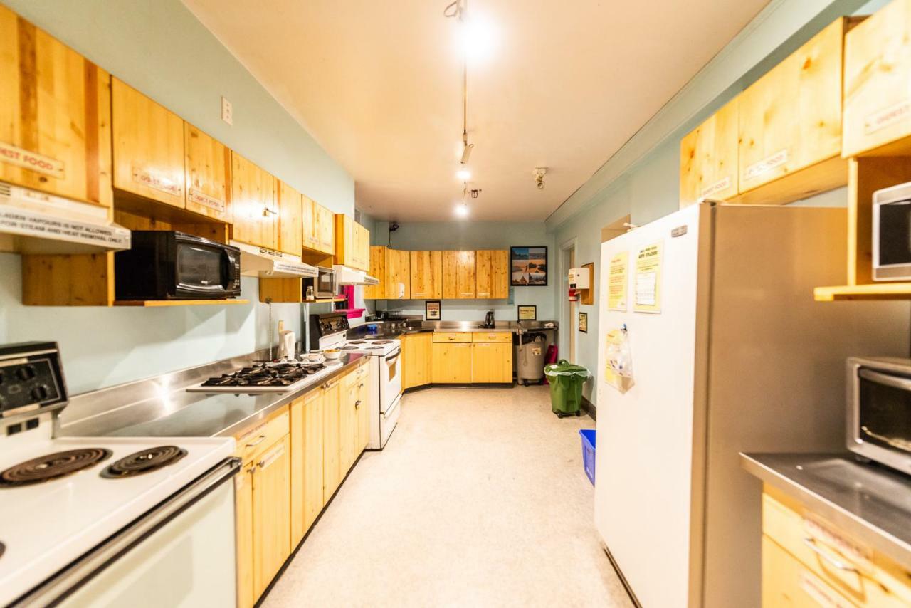 Ocean Island Inn | Backpackers | Suites Victoria Buitenkant foto
