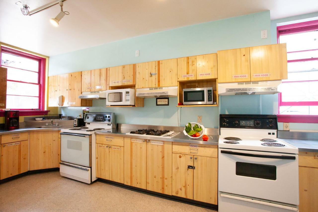 Ocean Island Inn | Backpackers | Suites Victoria Buitenkant foto