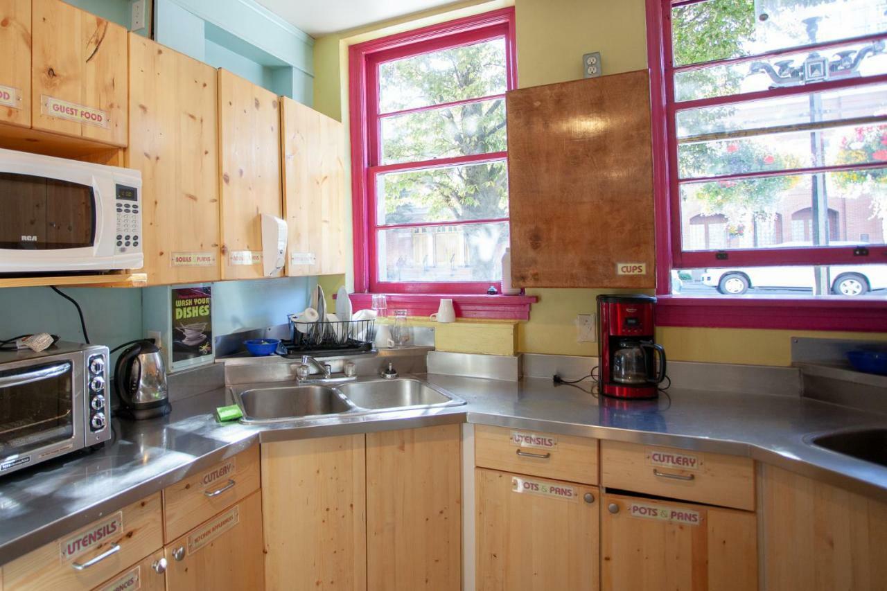 Ocean Island Inn | Backpackers | Suites Victoria Buitenkant foto